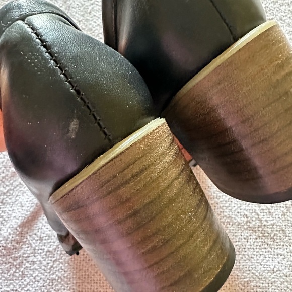 Freebird Bristol Navy Loafer size 9 EUC - Picture 9 of 9